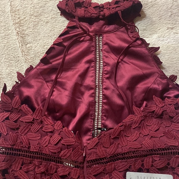 It’s New!! Burgundy light lace and lined. Screaming sexy a show stopper! - Picture 7 of 10